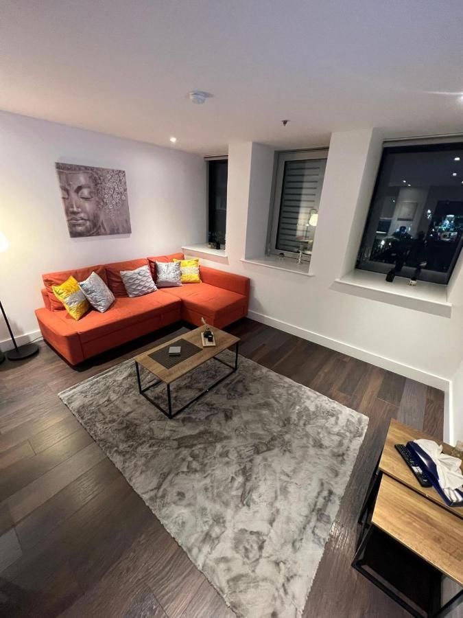Spacious Sleep 7 Flat 20 Mins Central London Bp65 Exteriör bild