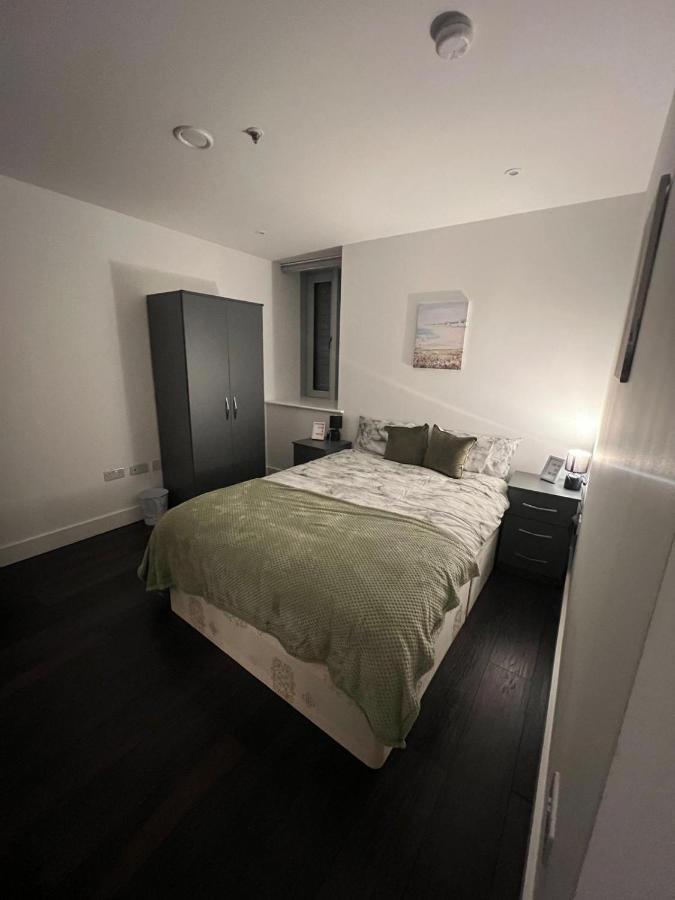 Spacious Sleep 7 Flat 20 Mins Central London Bp65 Exteriör bild