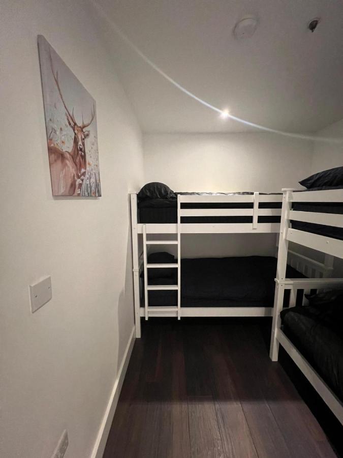 Spacious Sleep 7 Flat 20 Mins Central London Bp65 Exteriör bild